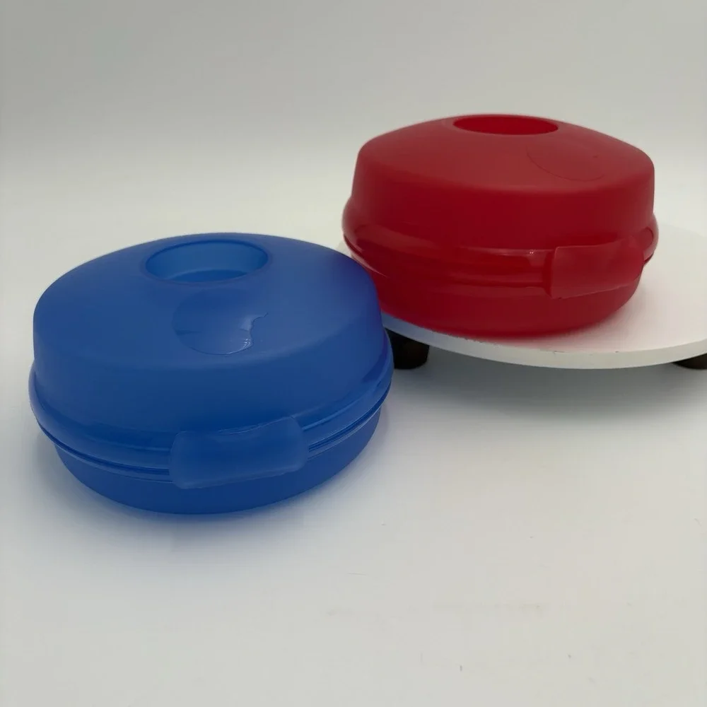 Set Of 2 Tupperware Round Red Blue Bagel Salad Sandwich‎ Keeper  4440A